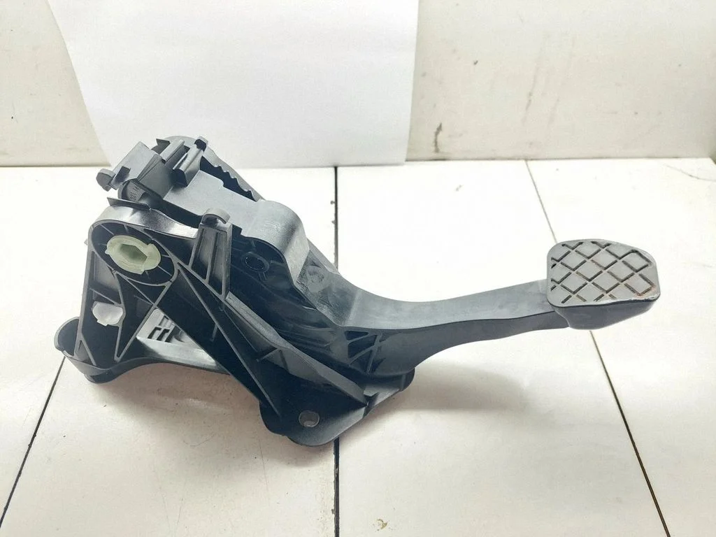 Siduripedaal – Skoda Octavia Mk4 (2019-)