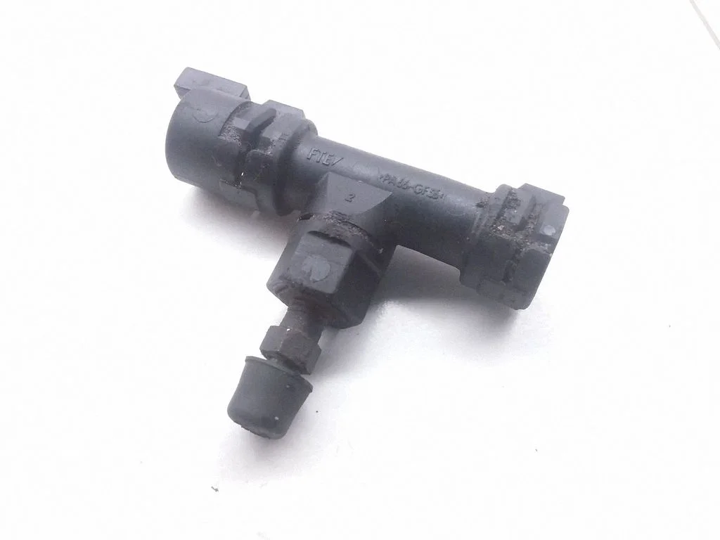 Clutch pipe/line – Volkswagen Passat B6 (2005-2010)