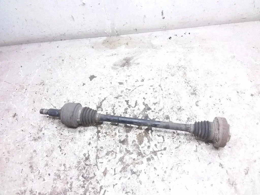 Rear driveshaft 7L0501201B