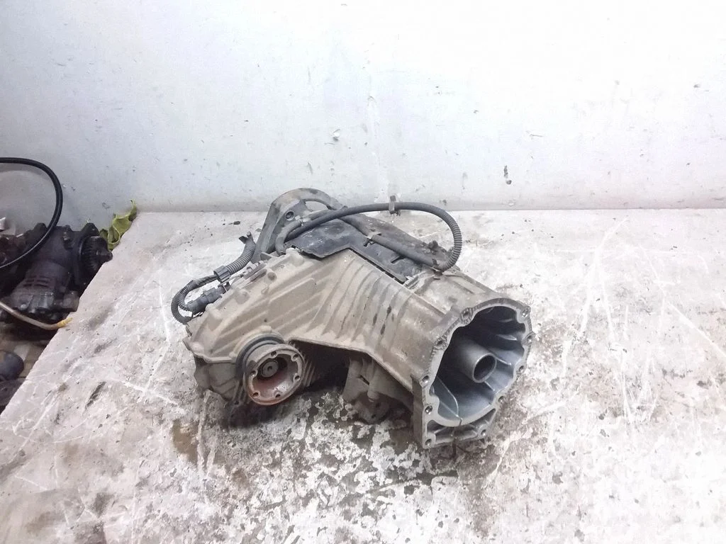 Gearbox transfer box case – Volkswagen Touareg I (2002-2010)