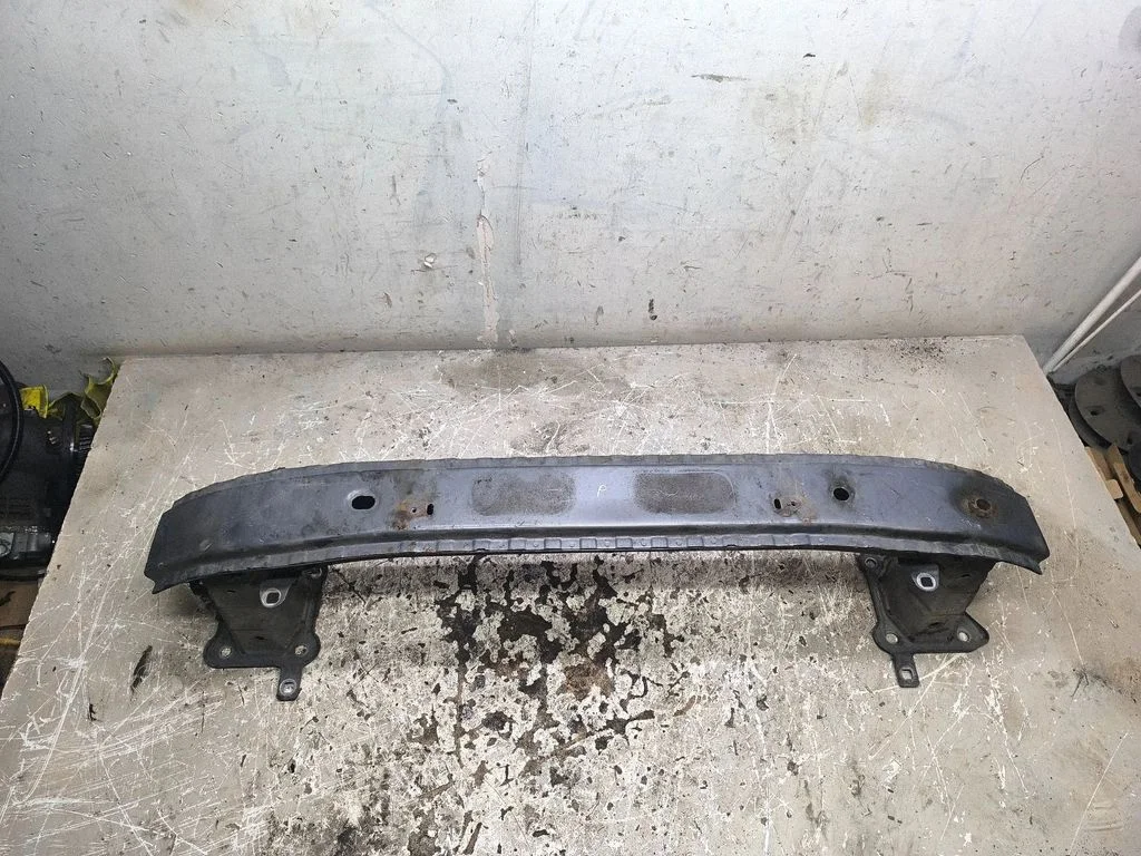 Front bumper cross member – Volvo V50 (2004-2007)