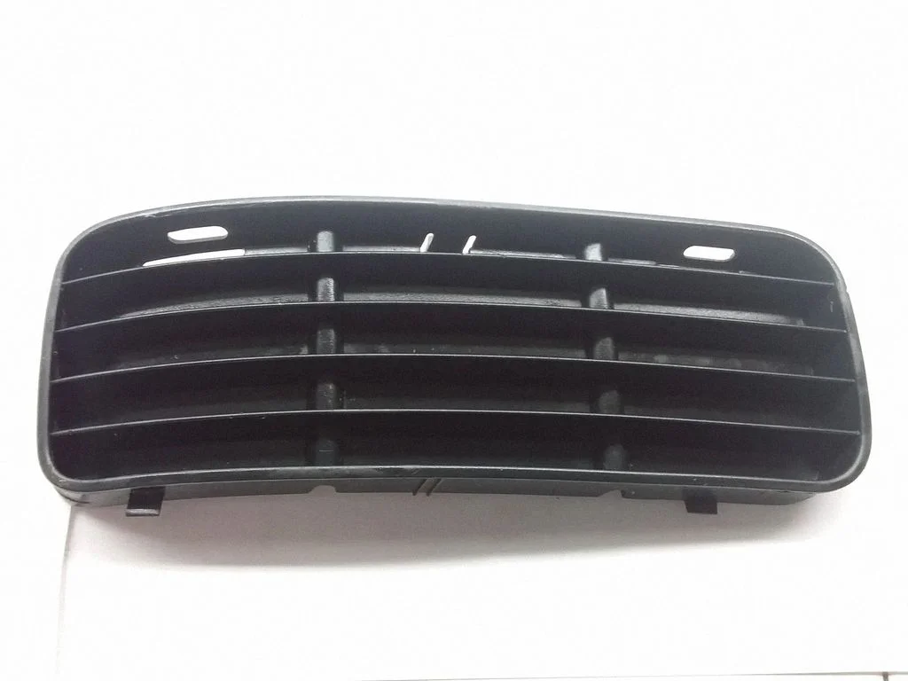 Front bumper lower grill – Volkswagen Caddy (1996-2003)