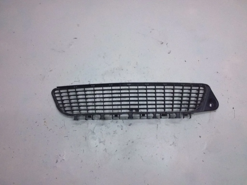 Front bumper lower grill – Opel Vectra C (2002-2005)