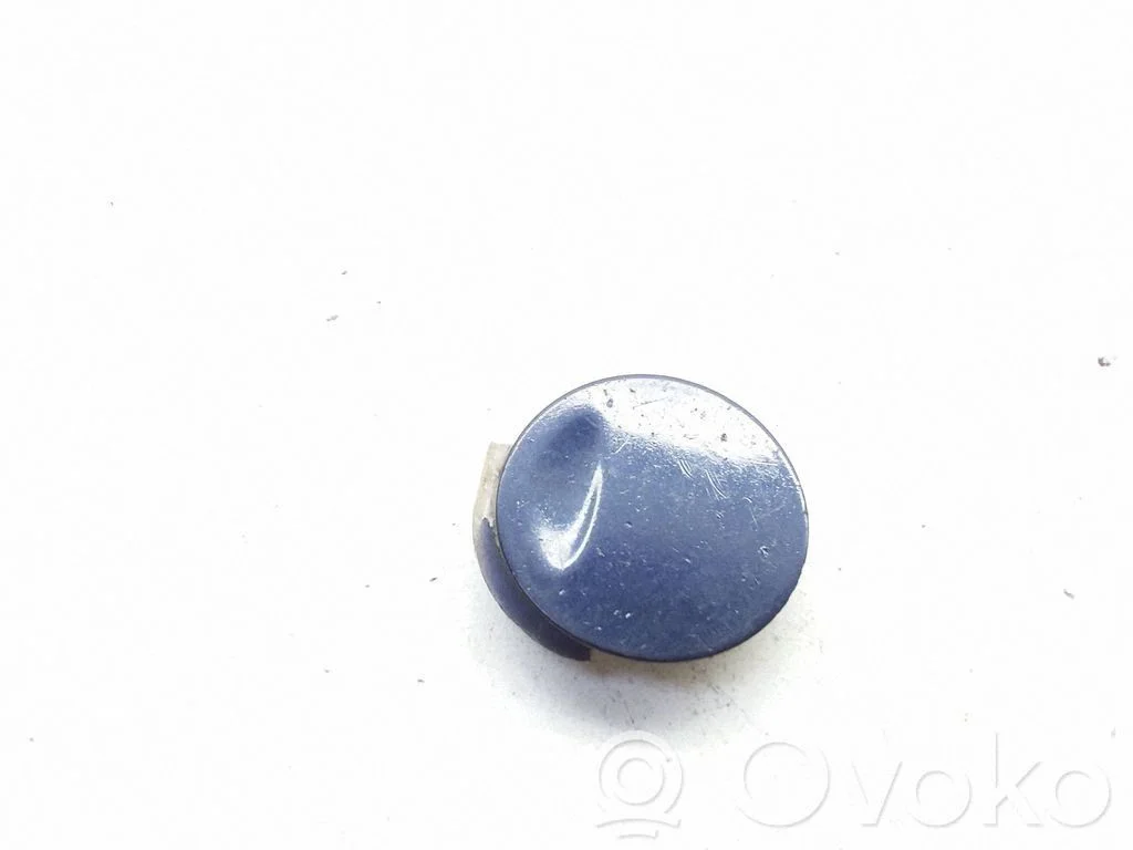 Eesmise pukseerimiskonksu kate – Opel Vectra B (1996-2002)