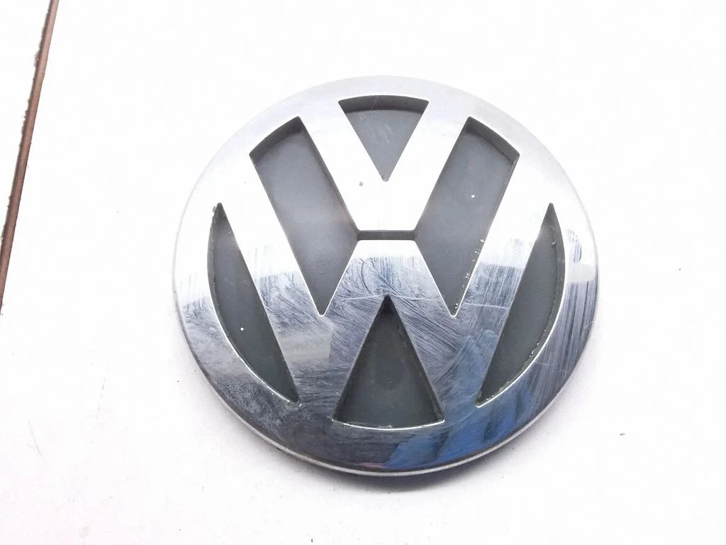 Manufacturer badge logo/emblem 1K5853630