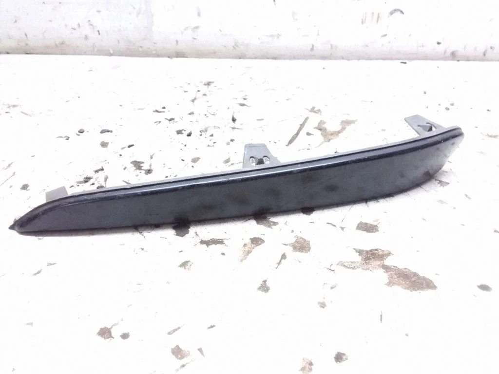 Front bumper splitter molding 13121995