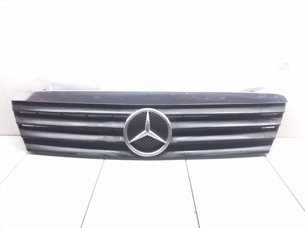 Atrapa górna (grill) 1688801483