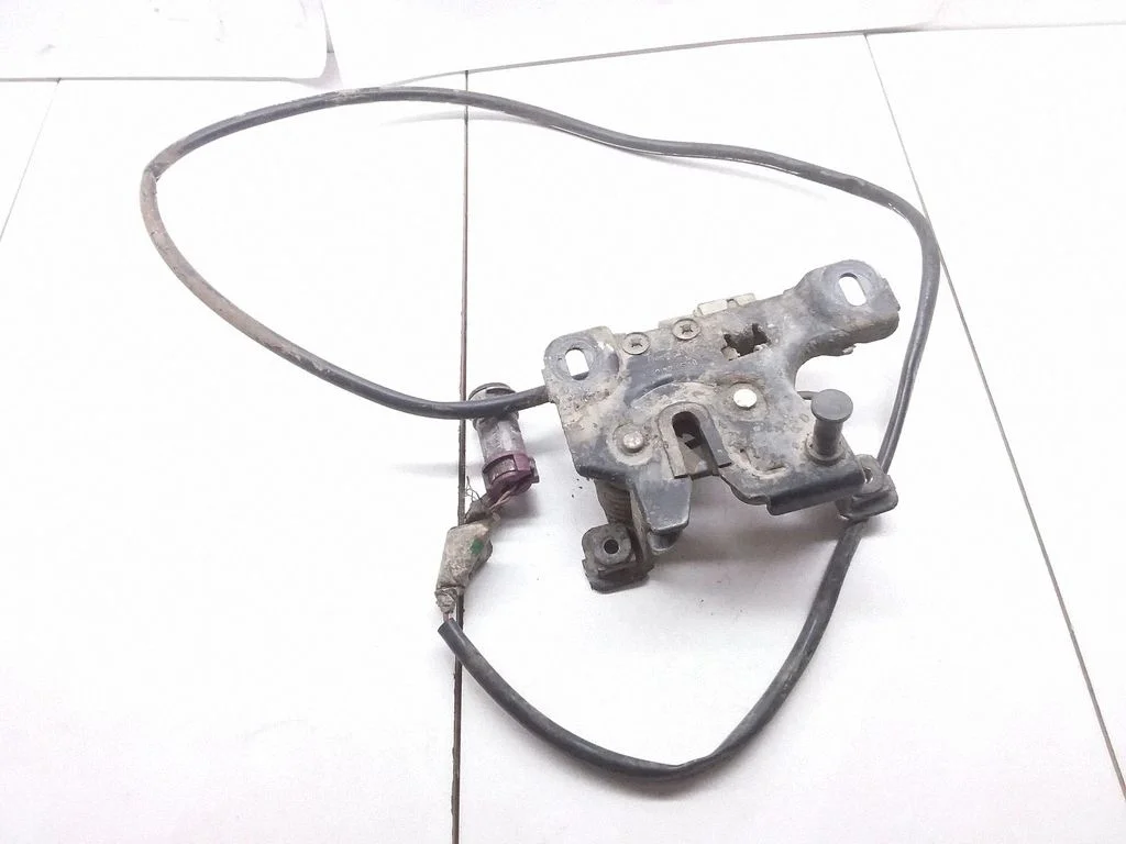 Zamek maski 8L0823509E