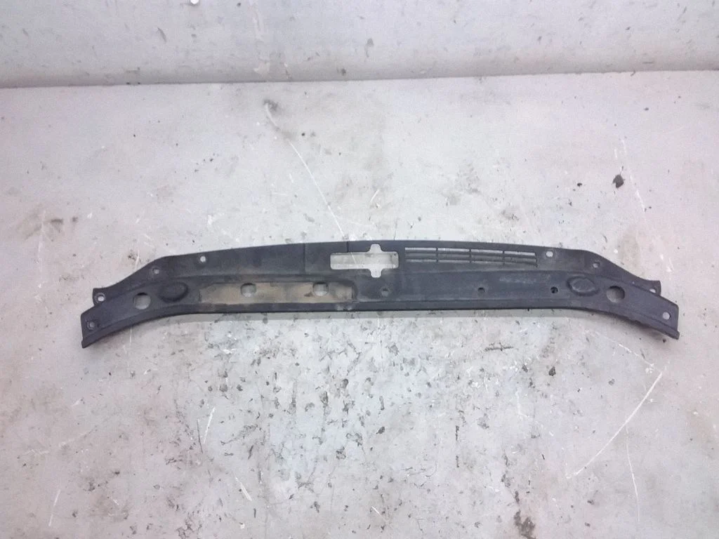 Wiper trim 863611D050