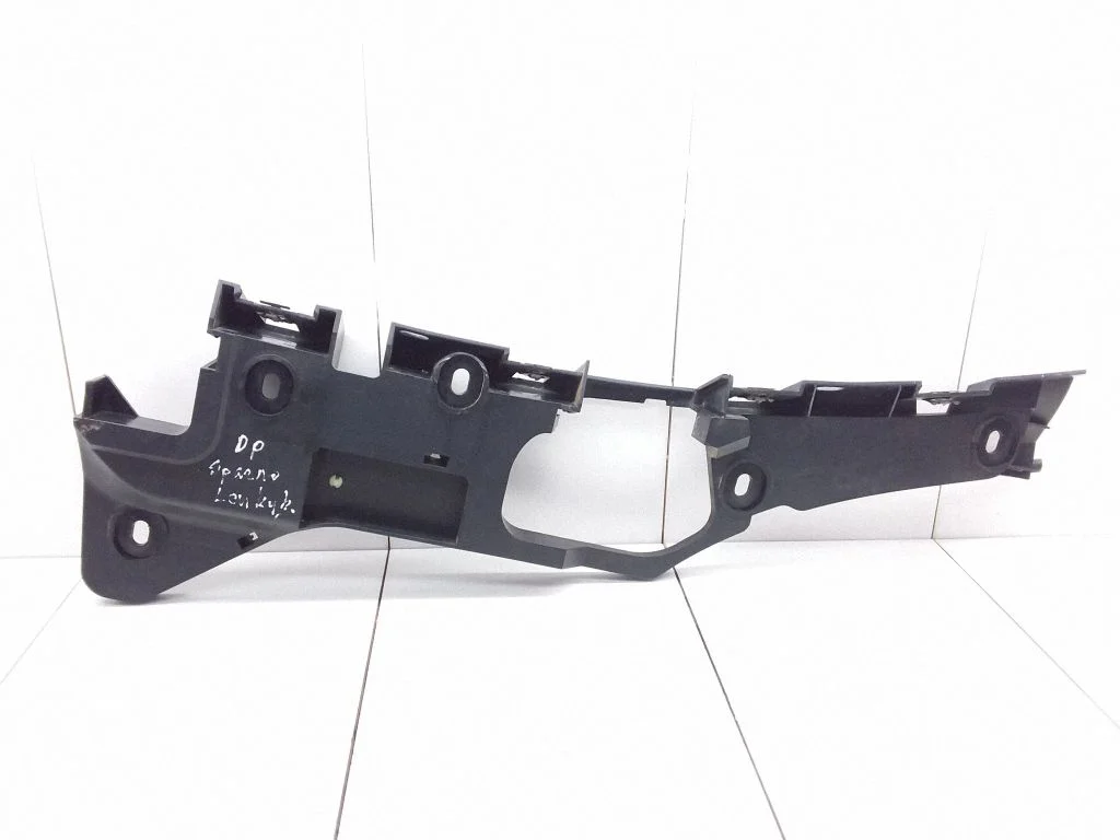 Fender mounting bracket 0000916