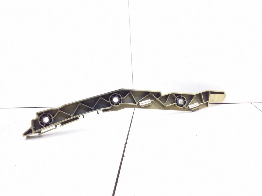 Fender mounting bracket – Citroen C4 I (2004-2010)