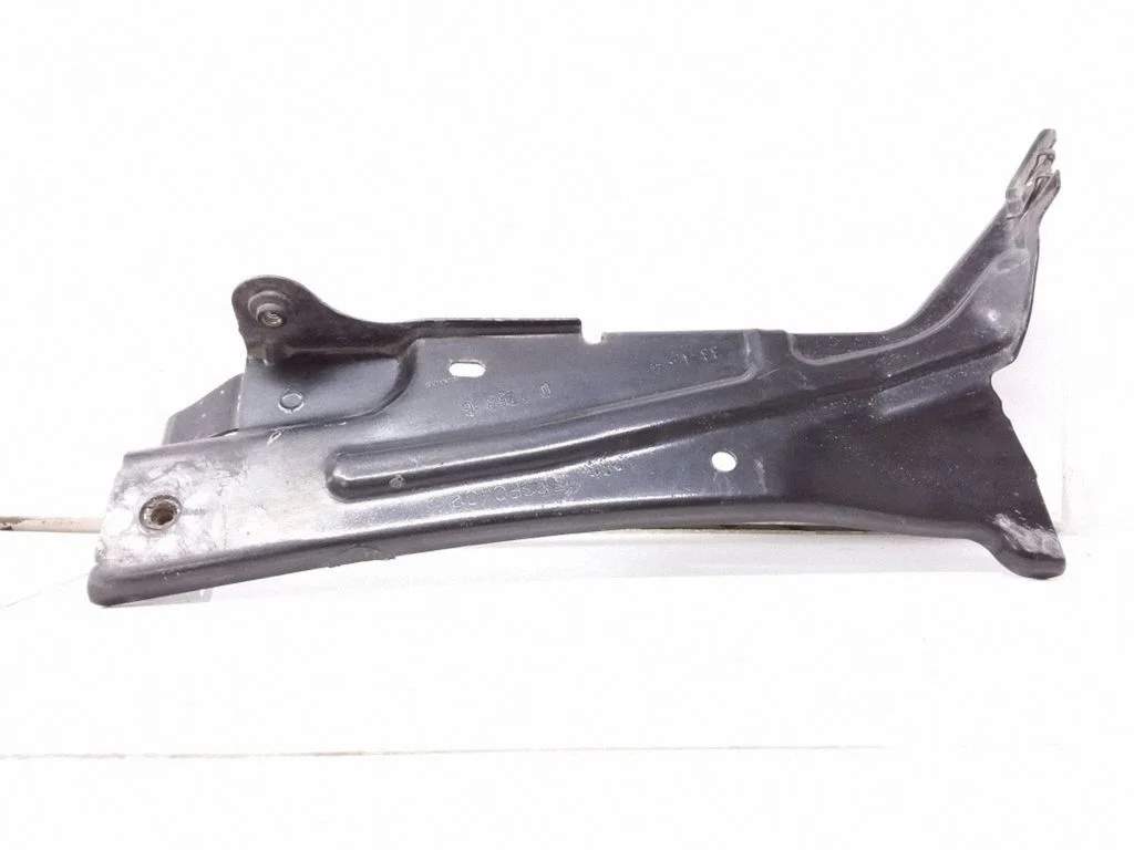 Fender mounting bracket 02253G