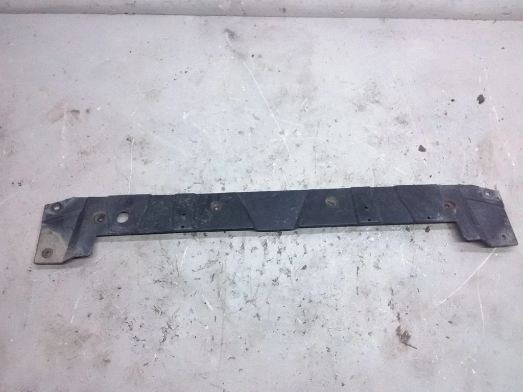 Front bumper skid plate/under tray 291201D100