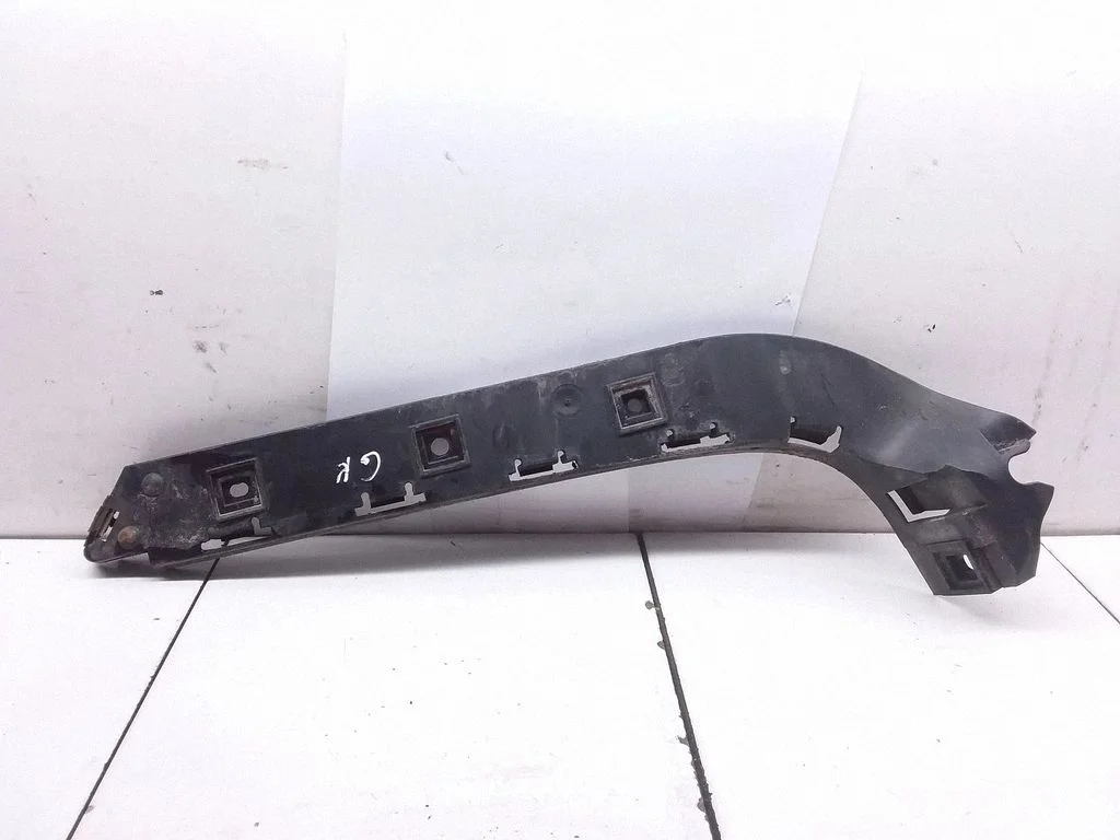 Rear bumper mounting bracket 30678076