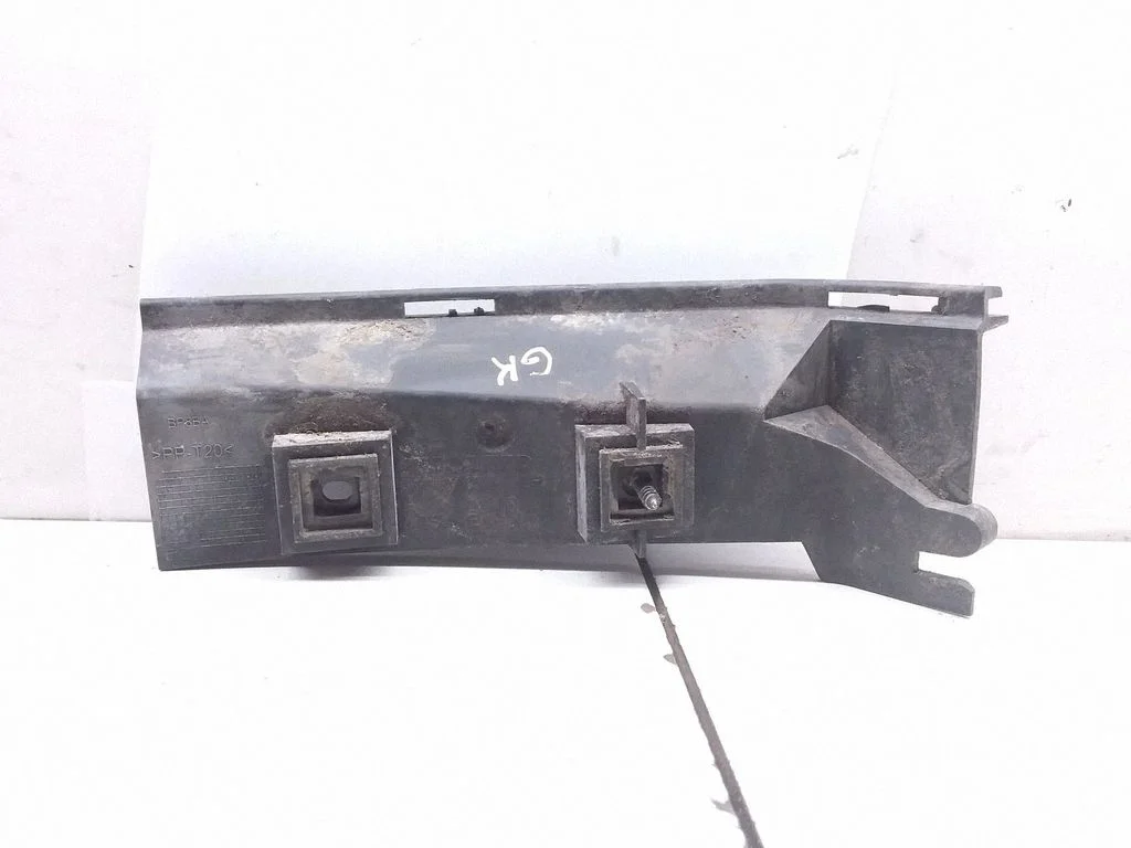 Rear bumper mounting bracket 30678074