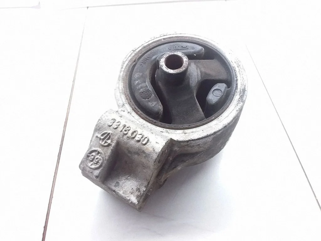 Gearbox mount 3318030
