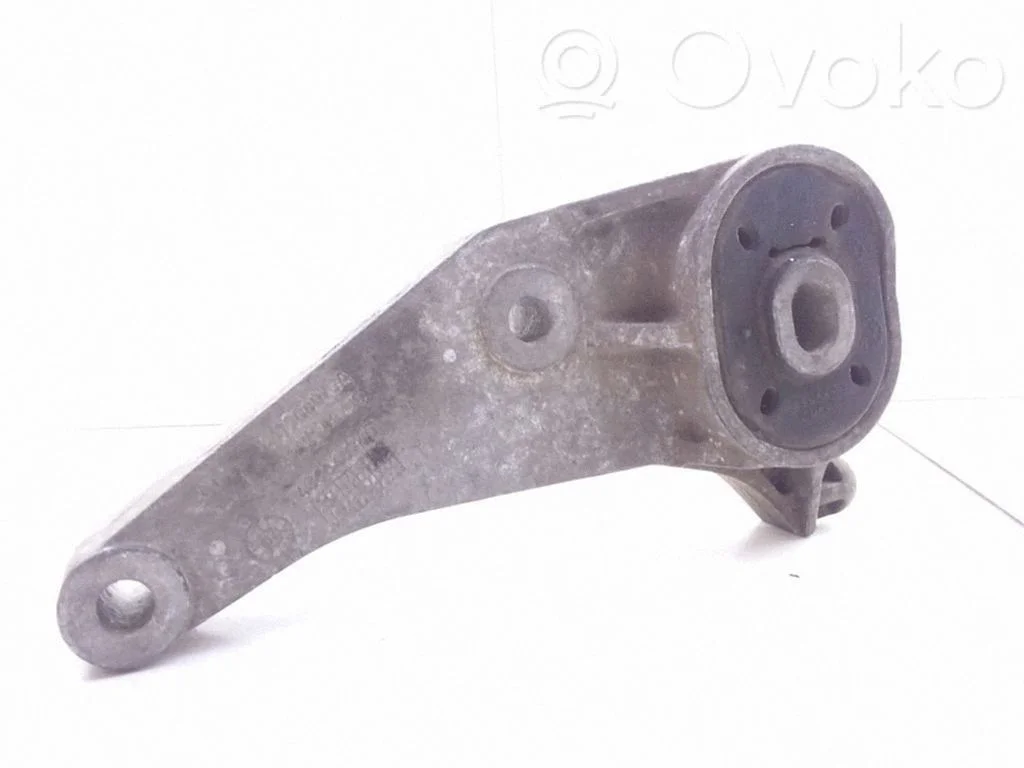 Gearbox mount 13117089