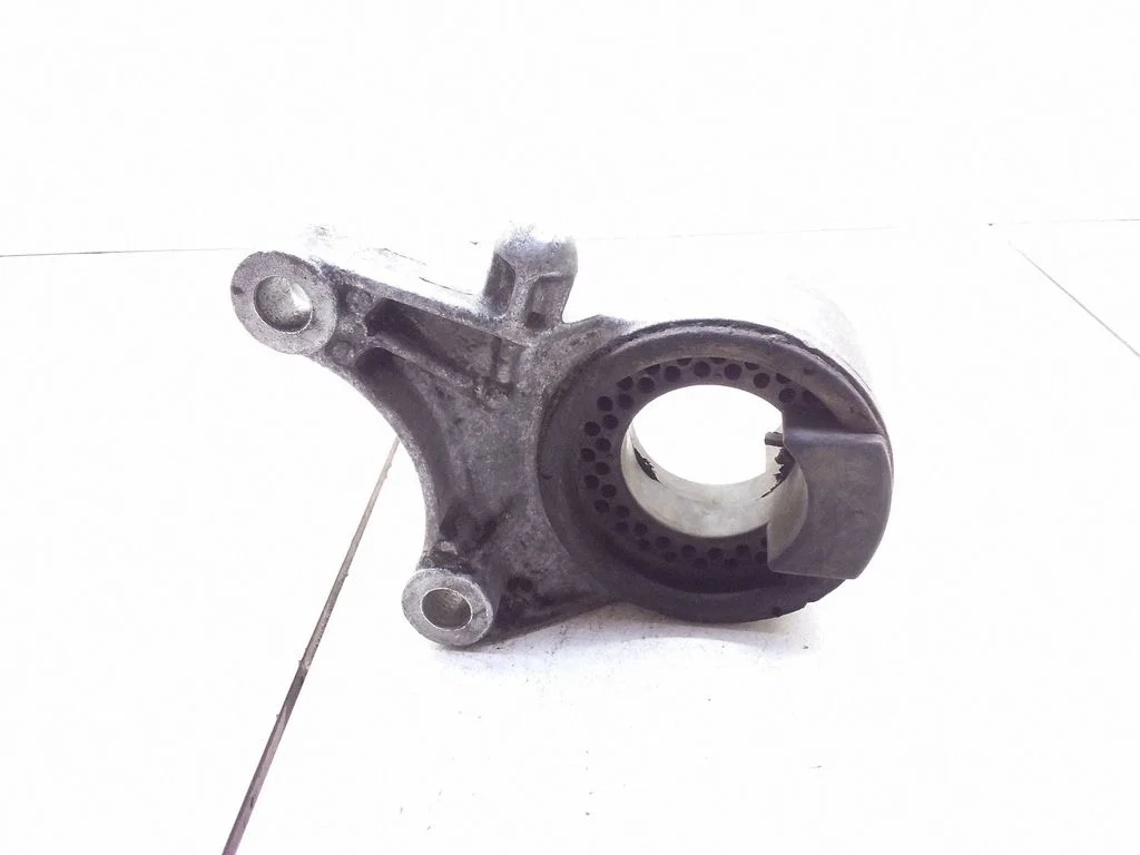 Gearbox mount 90576048