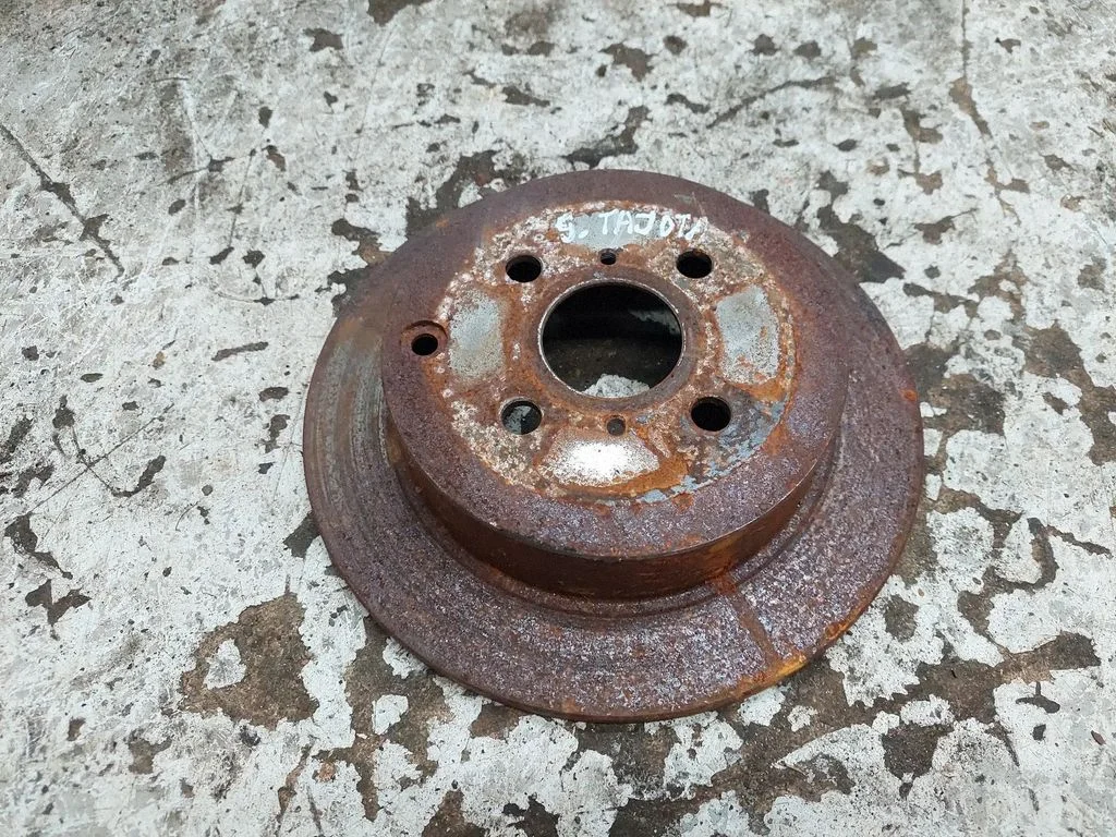 Tagumine piduriketas – Toyota Corolla Verso E121 (2001-2004)