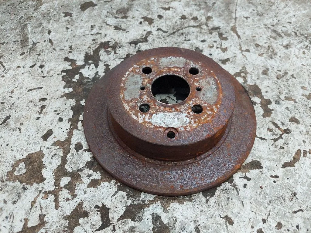 Tagumine piduriketas – Toyota Corolla Verso E121 (2001-2004)
