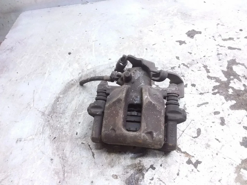 Tagumine pidurisadul – Toyota Auris E180 (2012-2018)