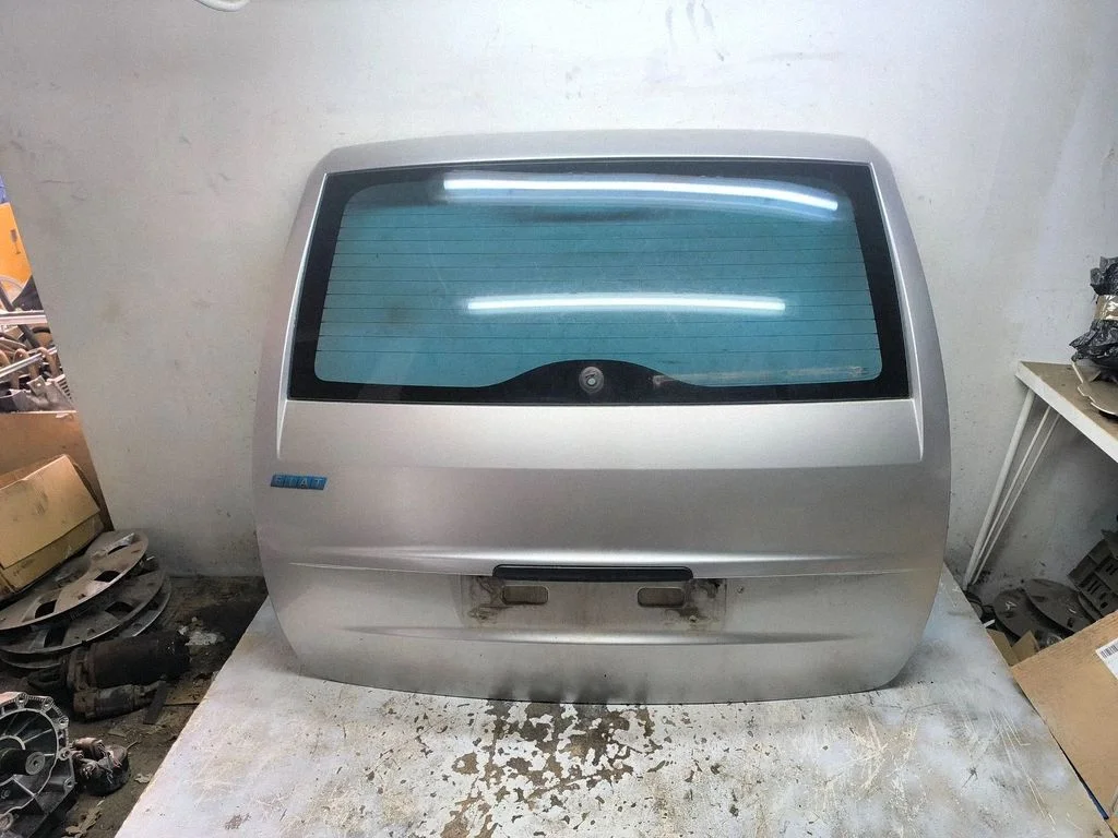 Tailgate/trunk/boot lid