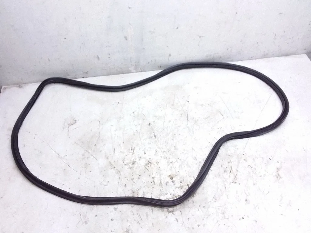 Loading door rubber seal (on body) – Mercedes-Benz E-Class W213 (2016-)