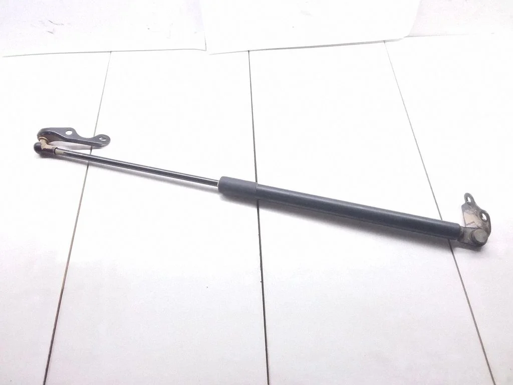 Siłownik (sprężyna gazowa) klapy bagażnika 7092573