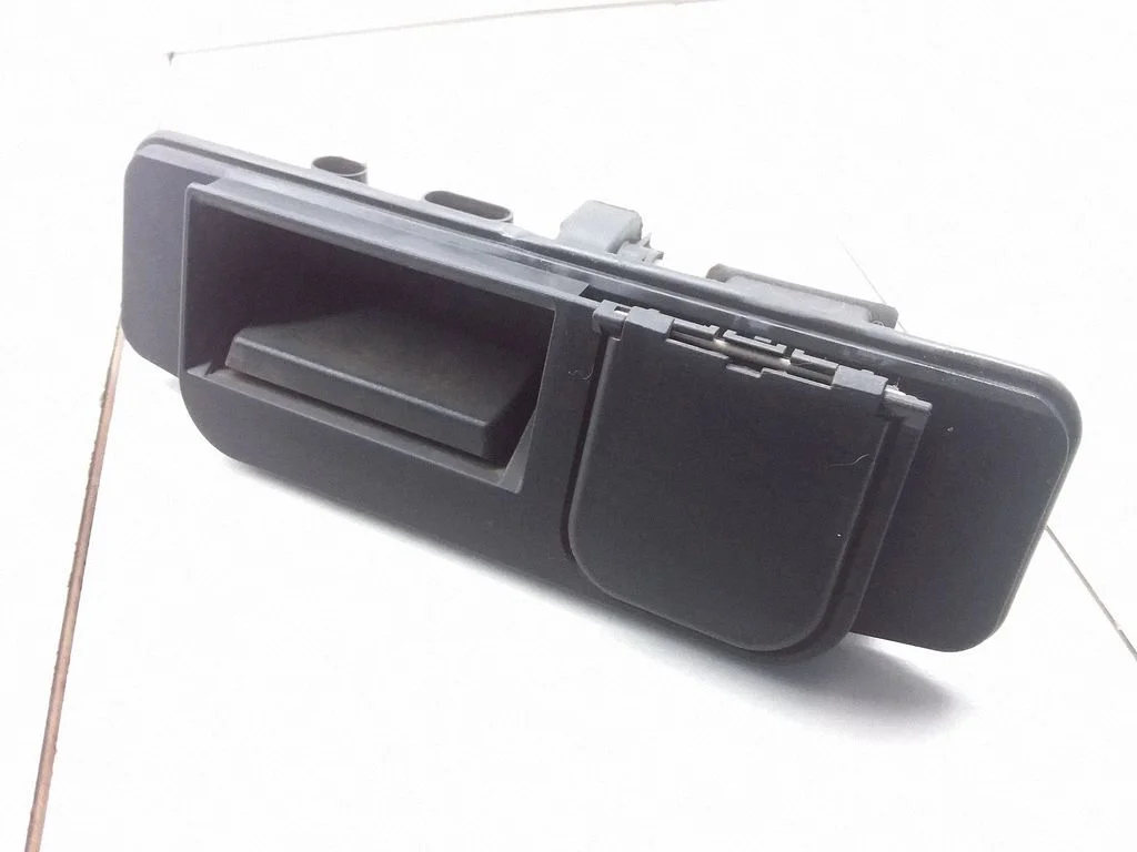 Tagaluugi avamiskäepide (välimine) – Mercedes-Benz E-klass W213 (2016-)