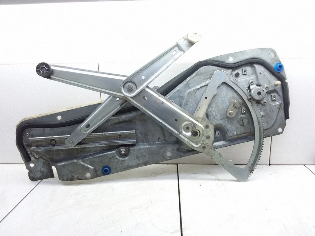 Esiukse aknatõstuk ilma mootorita 9133482