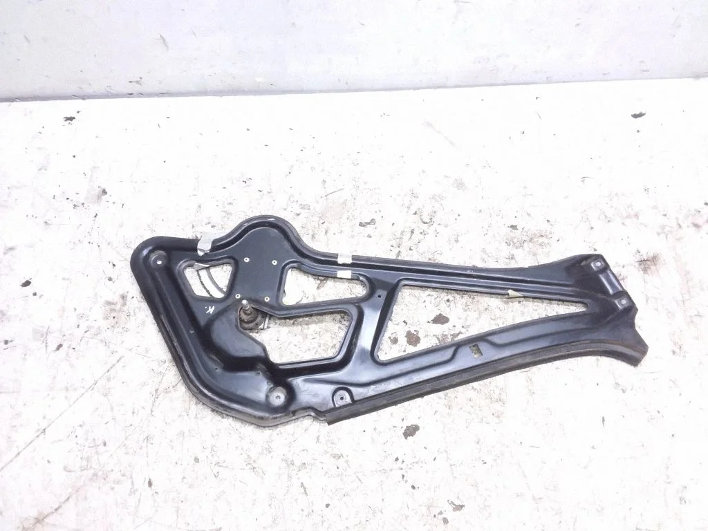 Esiukse mehaaniline aknatõstuk – Mercedes-Benz Sprinter W901 W902 W903 W904 (1995-2007)