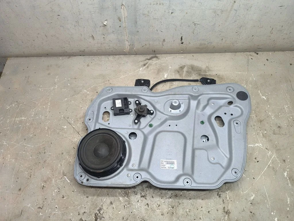 Esiukse mehaaniline aknatõstuk – Volkswagen Caddy (2004-2010)