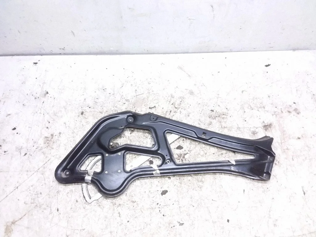 Esiukse mehaaniline aknatõstuk – Mercedes-Benz Sprinter W901 W902 W903 W904 (1995-2007)