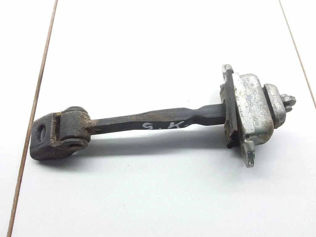 Tagaukse avamispiiraja – Skoda Octavia Mk2 (1Z) (2004-2013)