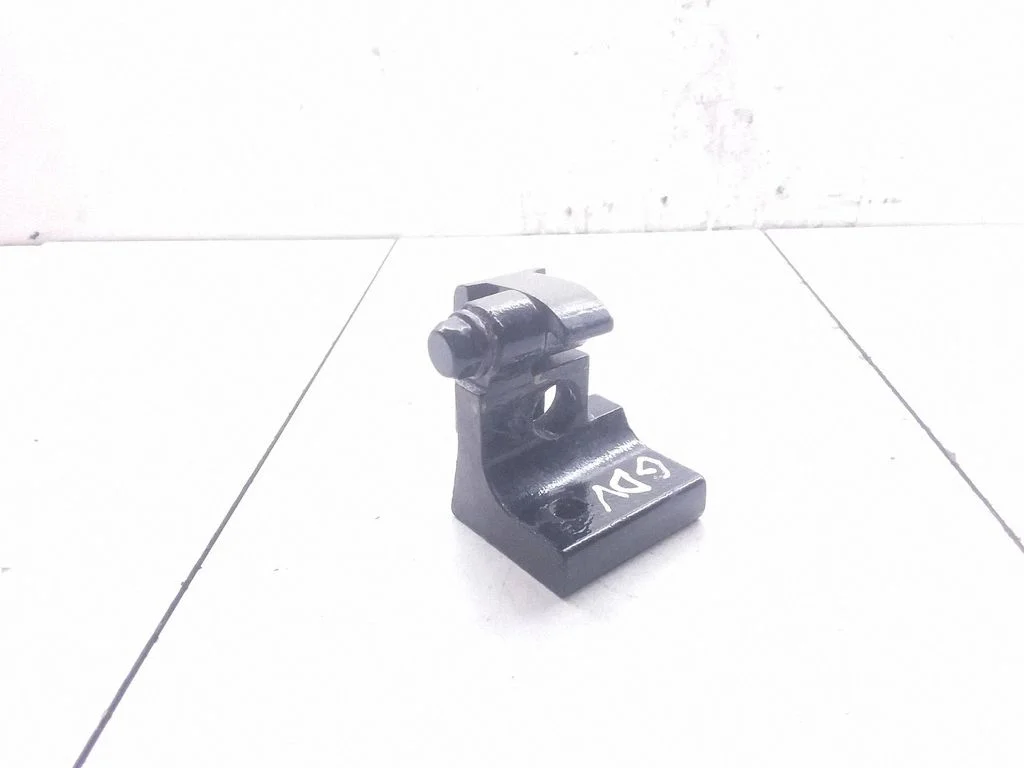 Rear door upper hinge – Volkswagen Touareg I (2002-2010)