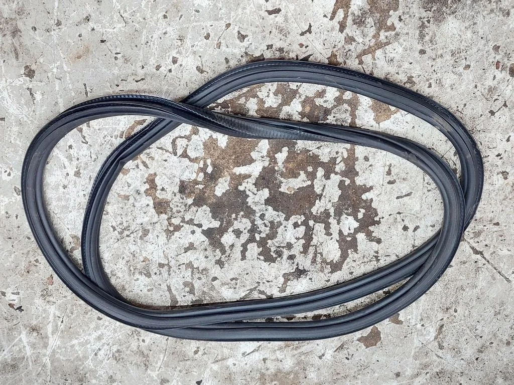 Rear door rubber seal (on body) 5E7867367B