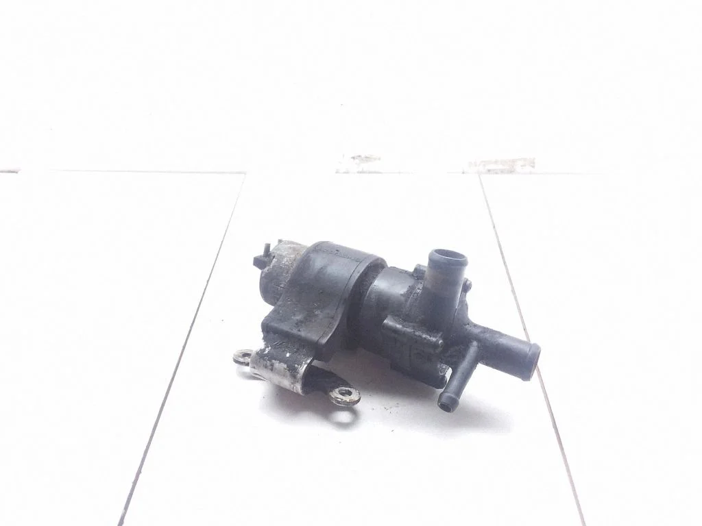 Elektriline lisatsirkulatsioonipump – Mercedes-Benz E-klass W210 (1995-2002)