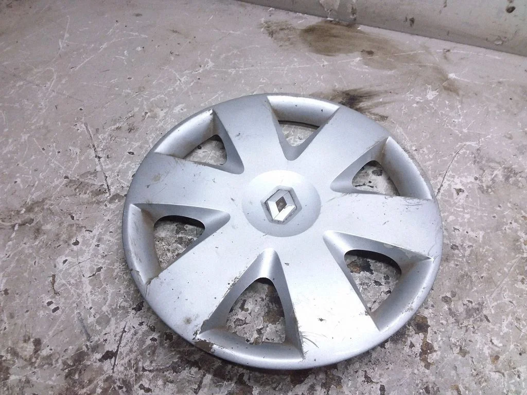 R15 wheel hub/cap/trim – Renault Scenic I (1996-2003)