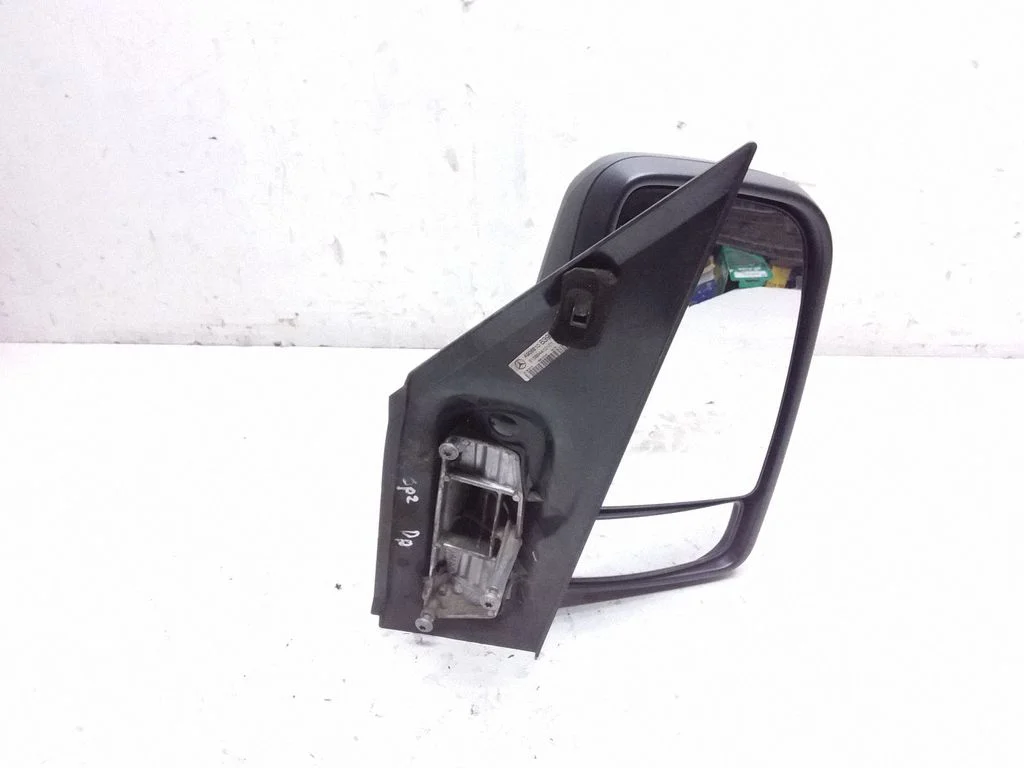 Mehaaniline välispeegel A9068106393