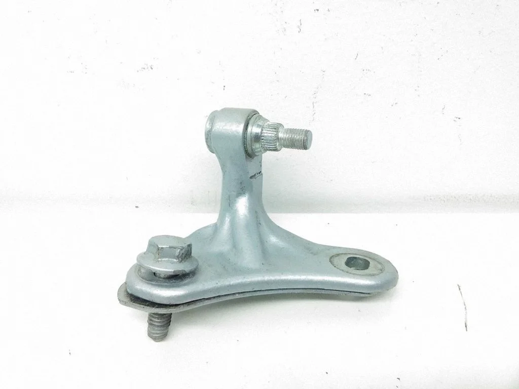 Front door lower hinge ISE0605K