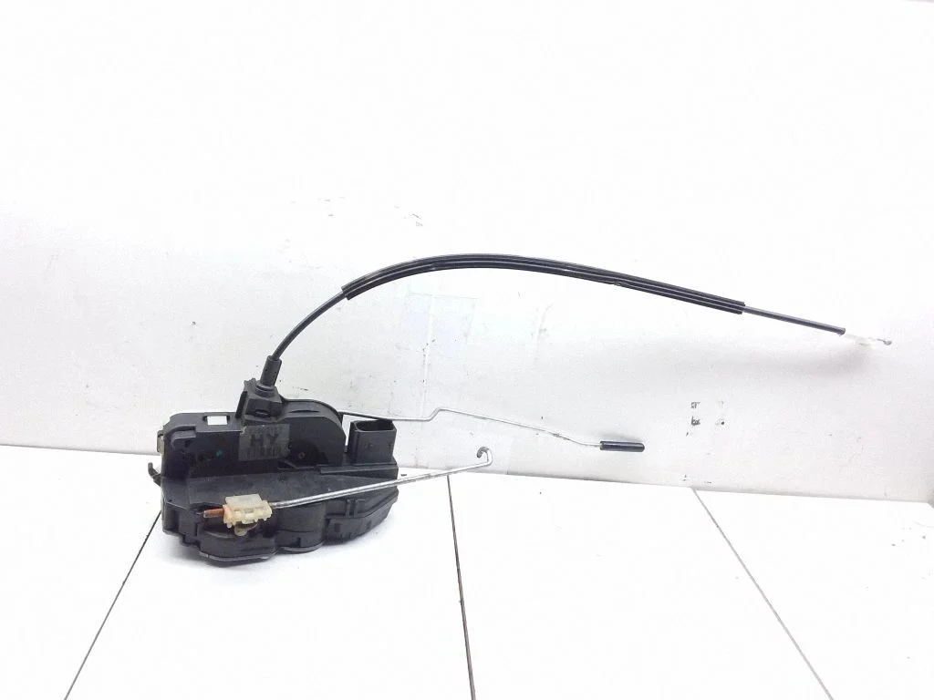 Coupe door lock (next to the handle) – Opel Insignia A (2008-2017)