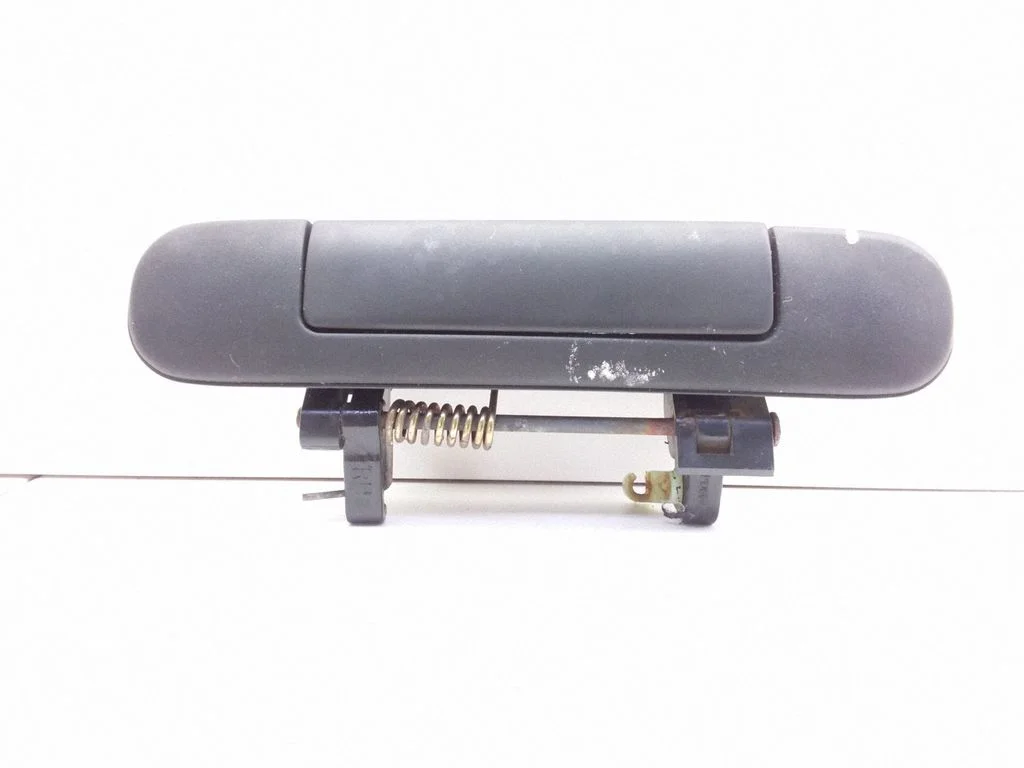 Front door exterior handle – front right