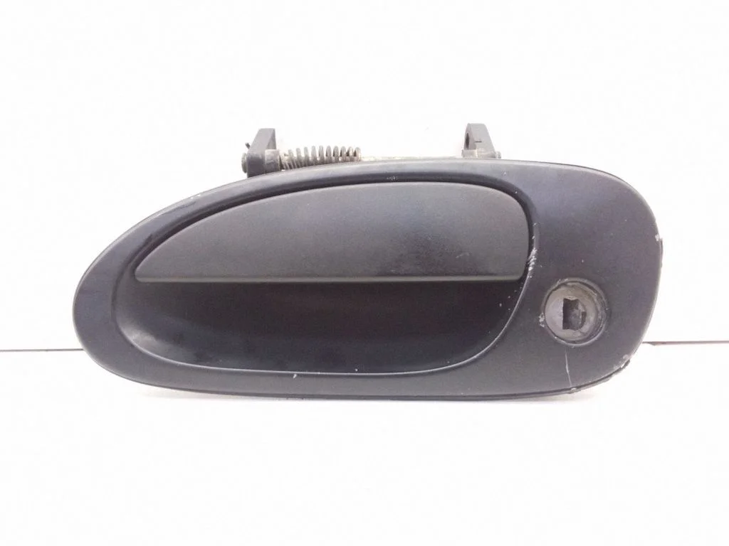 Front door exterior handle – front left