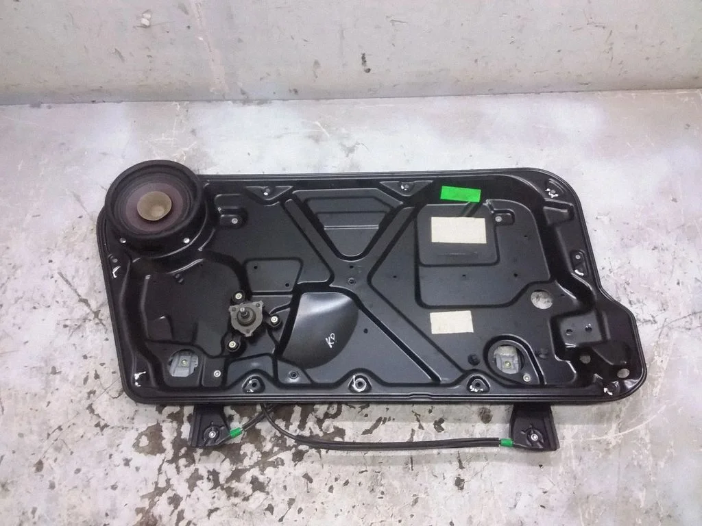 Esiukse mehaaniline aknatõstuk – Volkswagen New Beetle (1998-2010)
