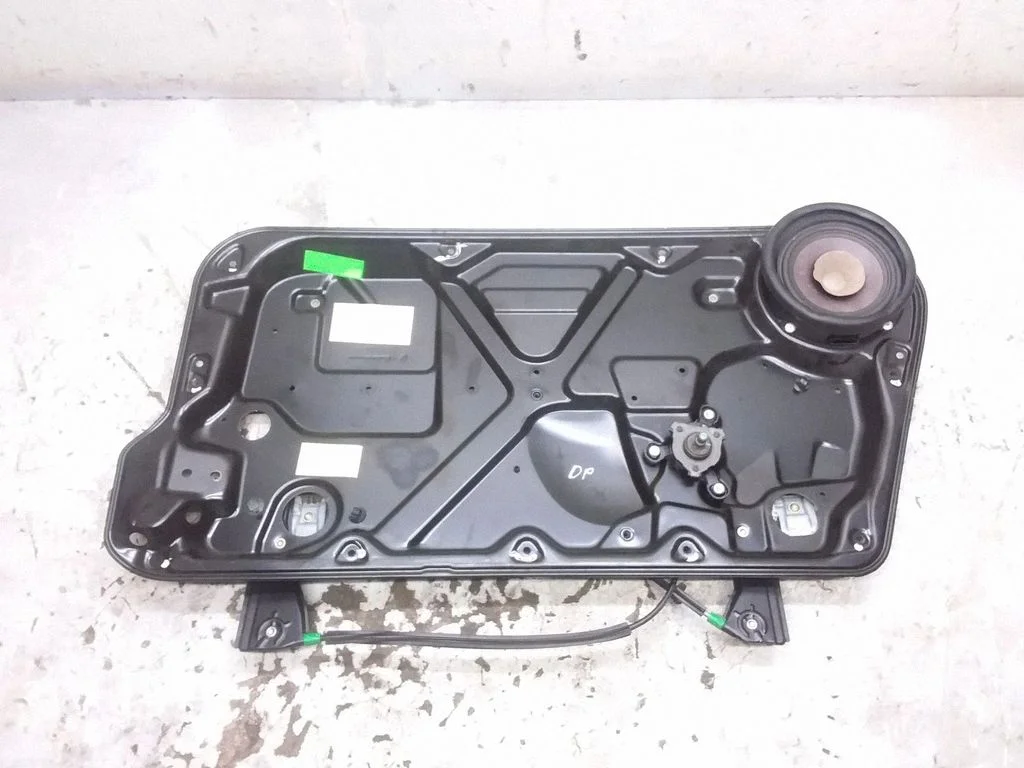 Esiukse mehaaniline aknatõstuk – Volkswagen New Beetle (1998-2010)