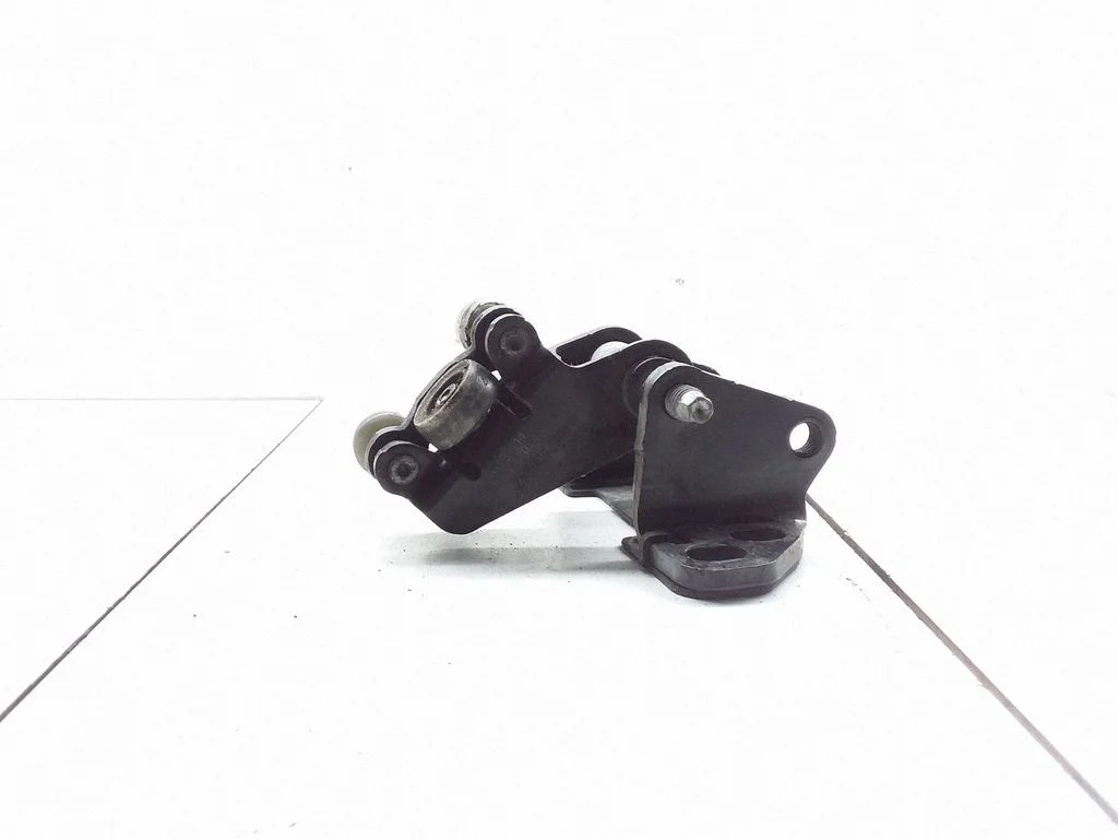 Sliding door upper roller guide/hinge – Mercedes-Benz Sprinter W906 (2006-2018)