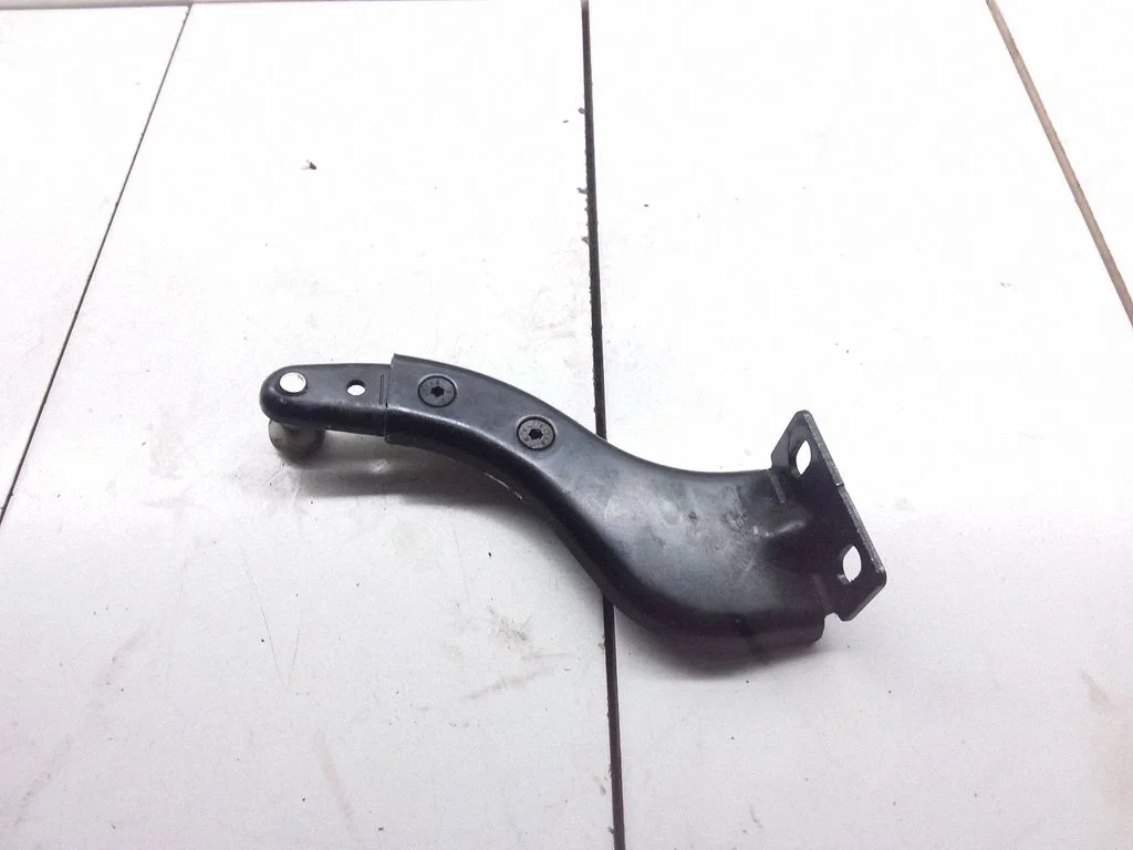 Sliding door upper roller guide/hinge 2K0843435A