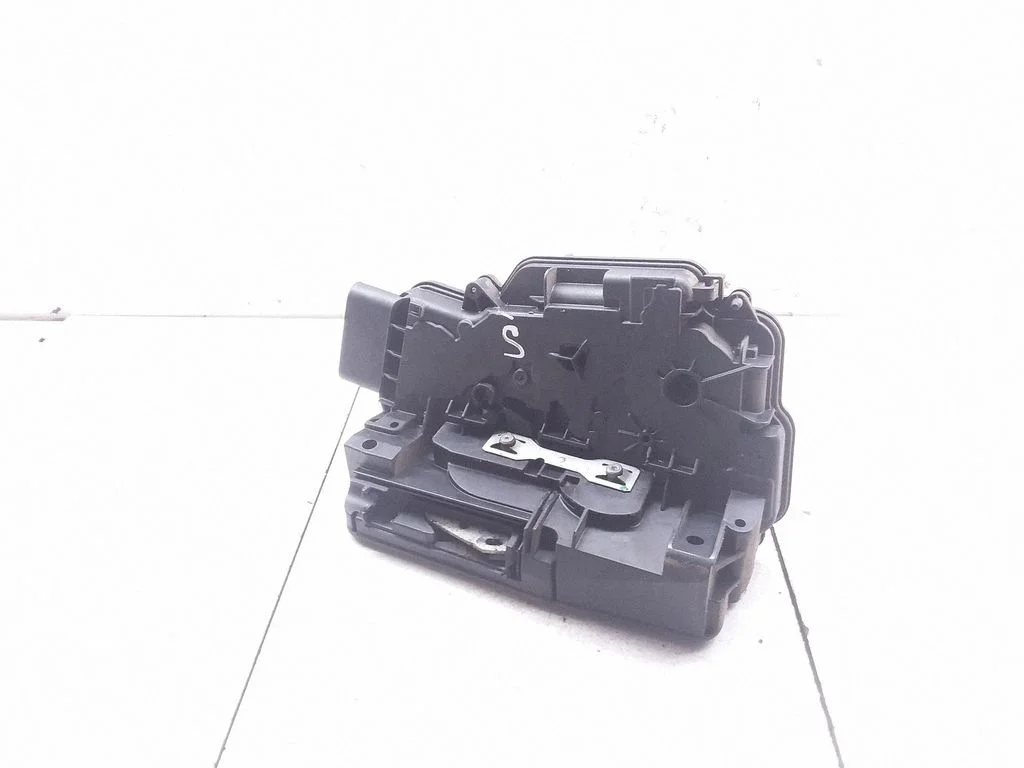 Sliding door lock BK2AV26413BB