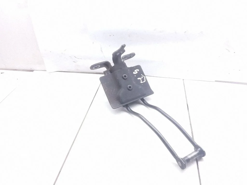 Loading door check strap stopper – Ford Transit Custom (2013-2023)