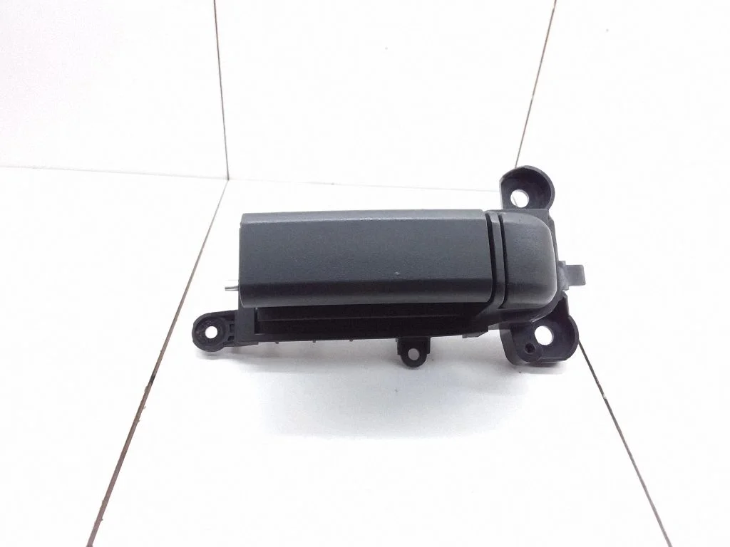Sliding door interior handle – Mazda 5 (2005-2010)